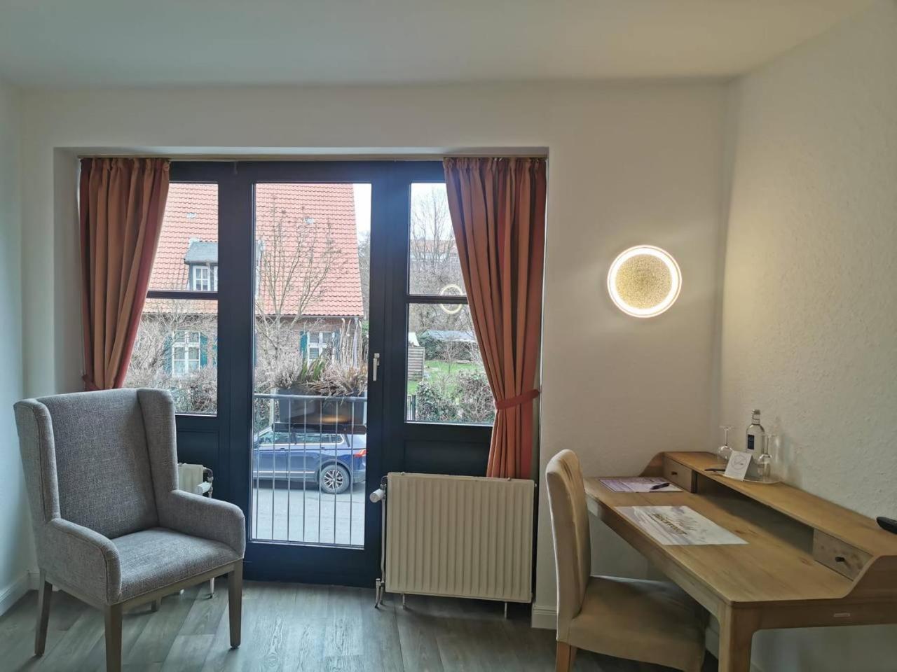 Hotel Deichvoigt Куксхафен Экстерьер фото